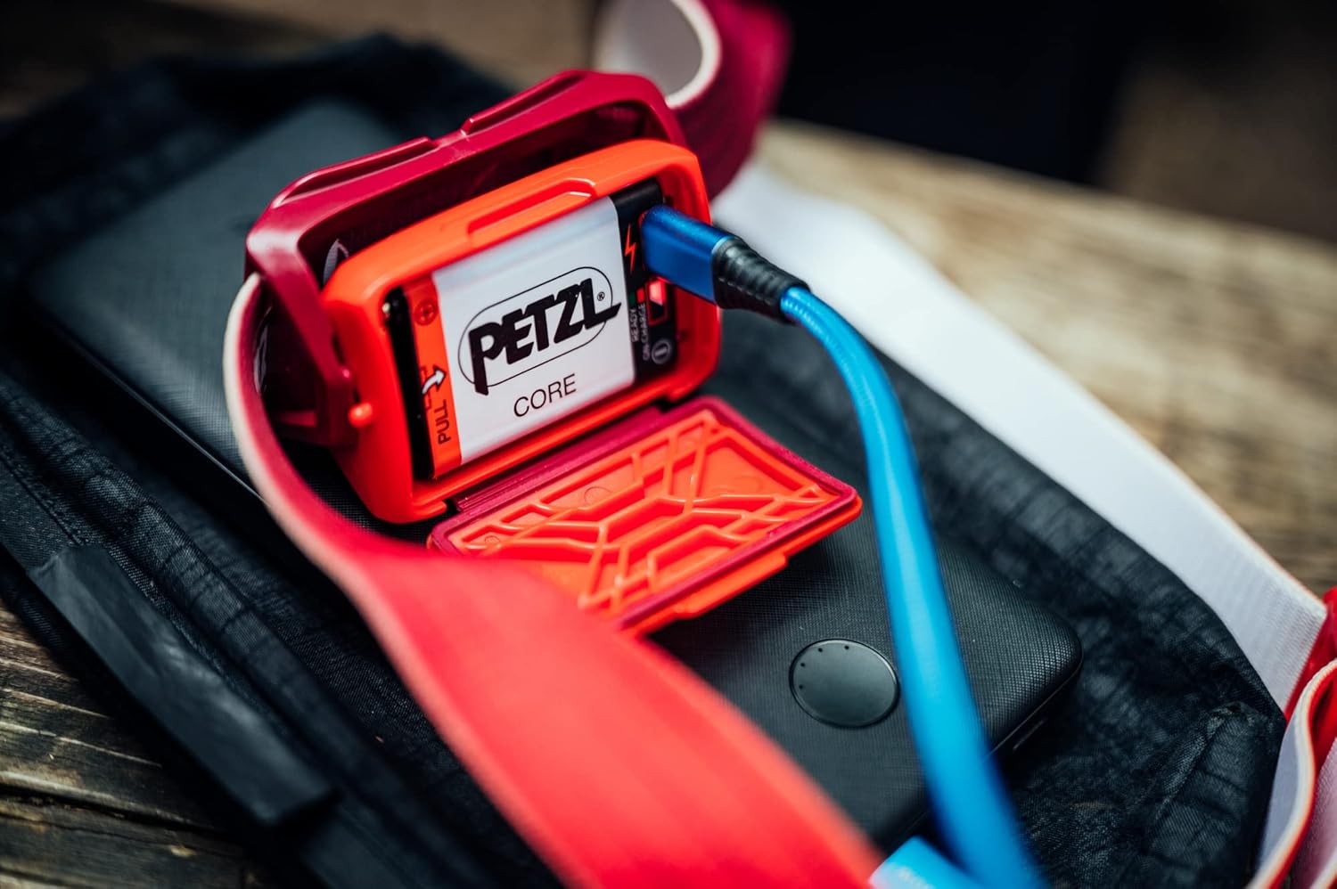 PETZL Actik Compact Multifunction Front Lamp